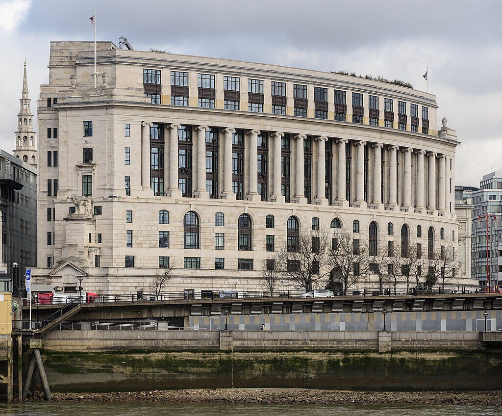 Unilever House am Themseufer in London